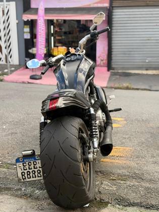 HARLEY-DAVIDSON V-ROD MUSCLE HARLEY-DAVIDSON V-ROD MUSCLE